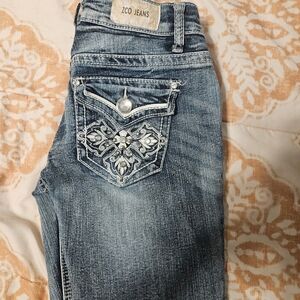 ZCO Women's Embellished Blue Jeans